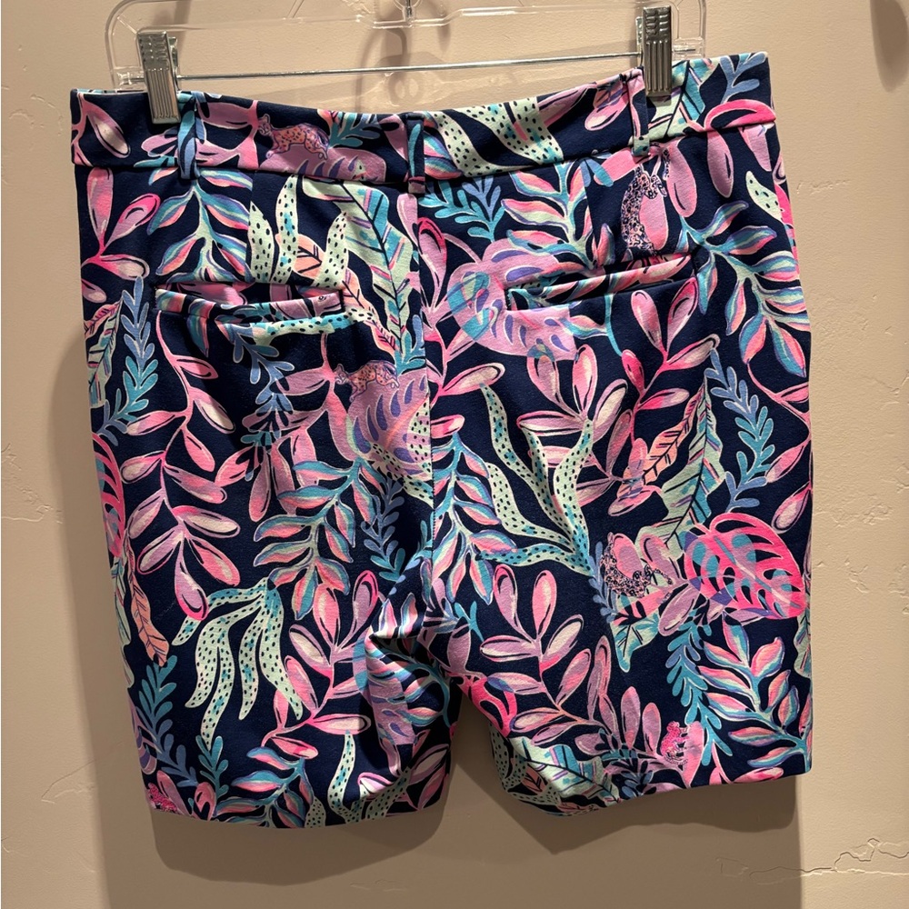 Lilly Pulitzer women’s shorts - Picture 2 of 6